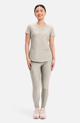 Women's Curved Hemline V-Neck Scrub Top Women's Curved Hemline V-Neck Scrub Top