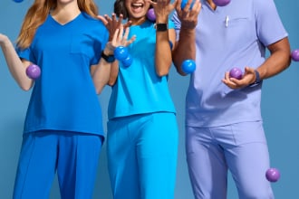 What Color Scrubs Do Medical Assistants Wear?